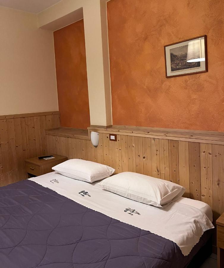 Albergo Baffo Chiuro Exteriör bild
