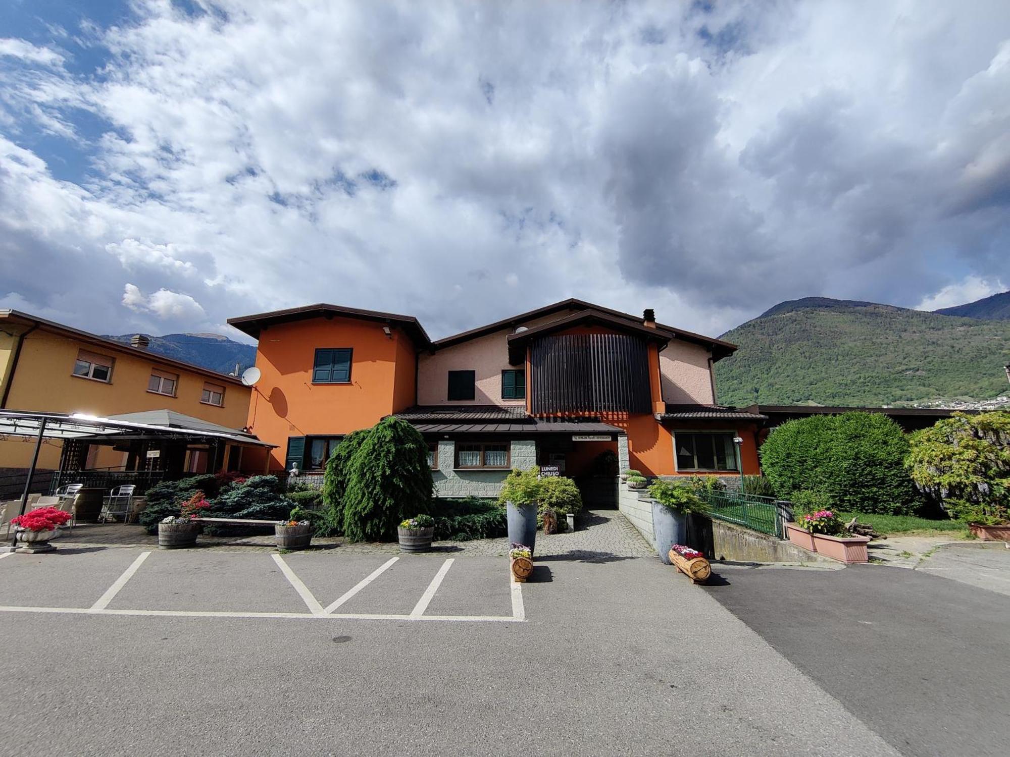 Albergo Baffo Chiuro Exteriör bild
